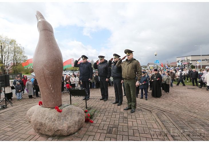 Митинг в память 40-летия Чернобыльской аварии прошел в Калинковичах